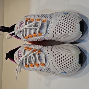 Nike Womens Air Max 270